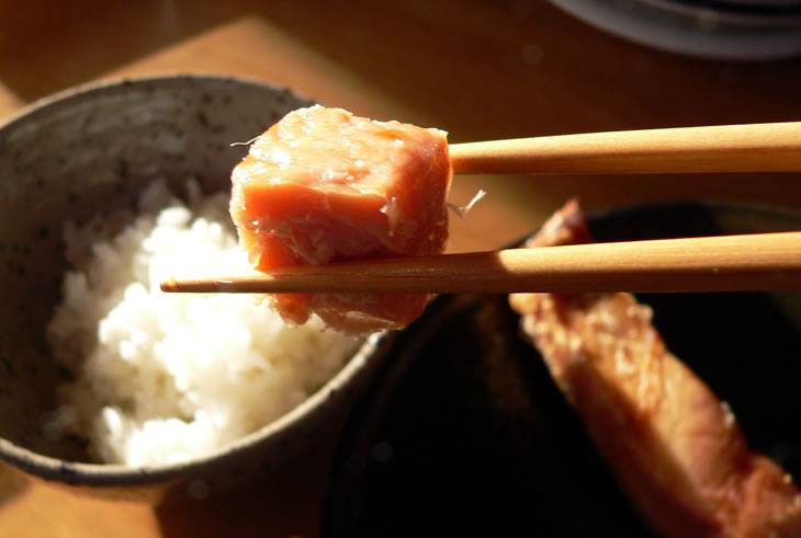 鮭山漬の朝食